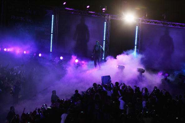 81577790-the-undertaker-enters-the-arena-during-wwe-gettyimages-1474745858-800